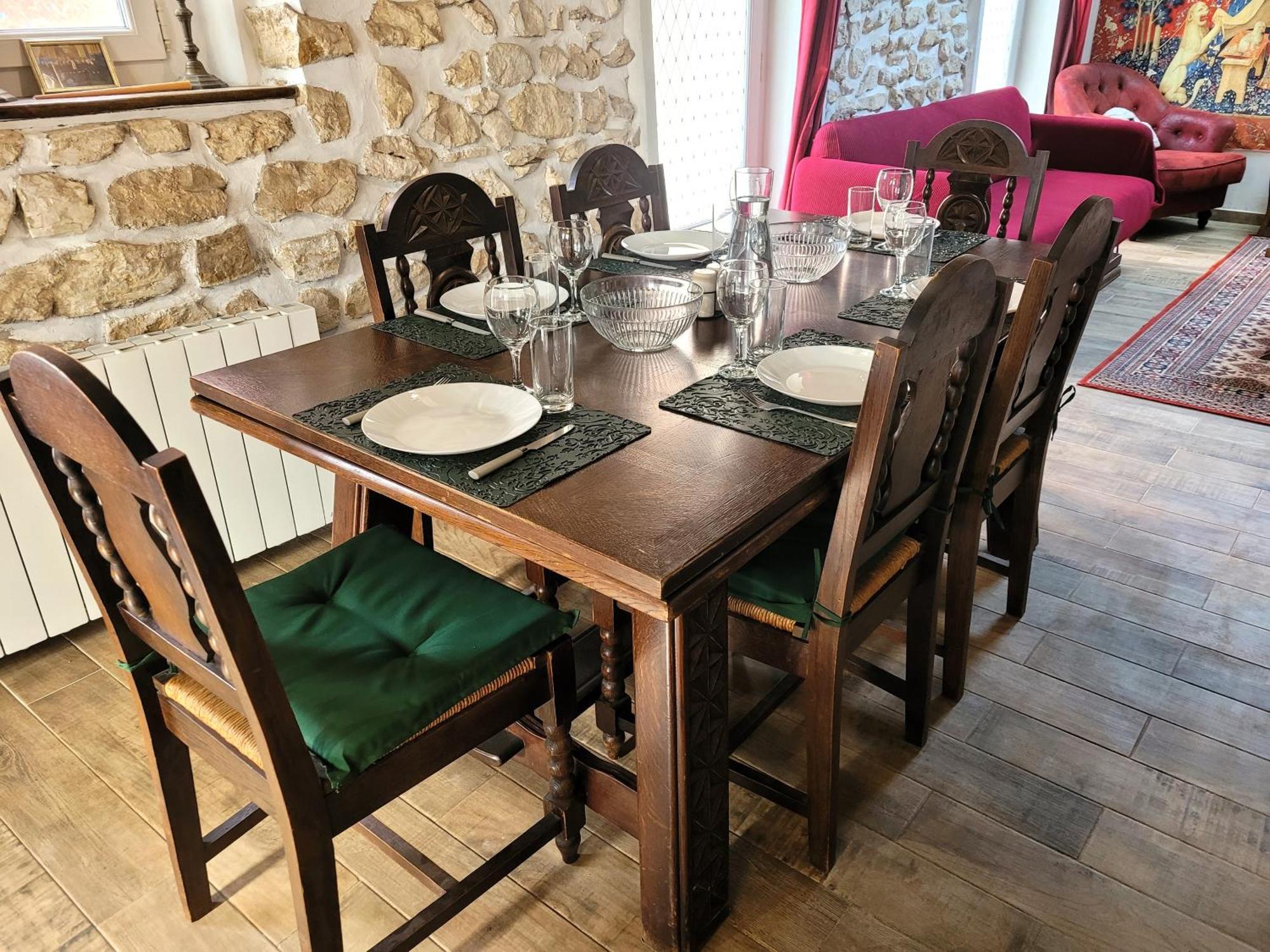 La Demeure Des Maraudeurs -10min Disney-jardin & Bbq Holiday home